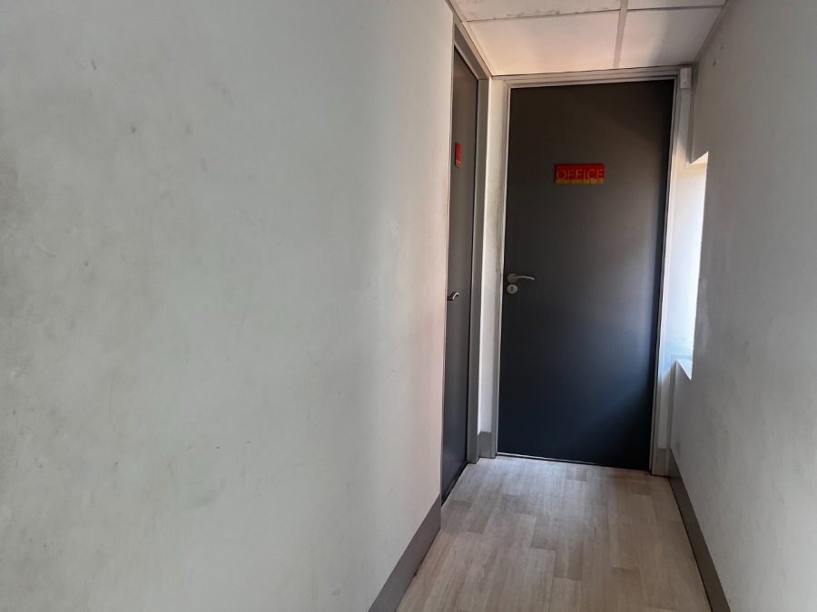To Let Commercial Property for Rent in Melodie North West